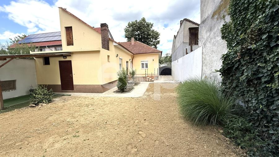 Birou, de 120 mp, în Valenta
