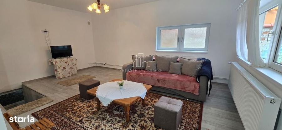 Casă cu 2 camere decomandat în Angofa