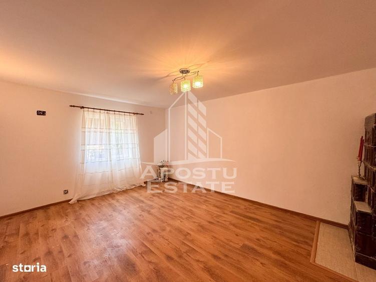 Casă cu 4 camere în Dăbâca
