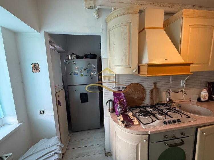 Apartament cu 4 camere decomandat în 9 Mai