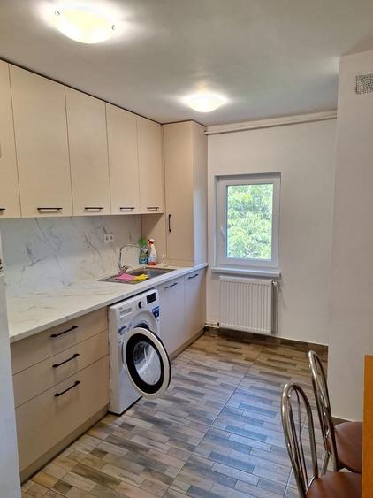 Apartament cu 3 camere decomandat în Dosu Bricii