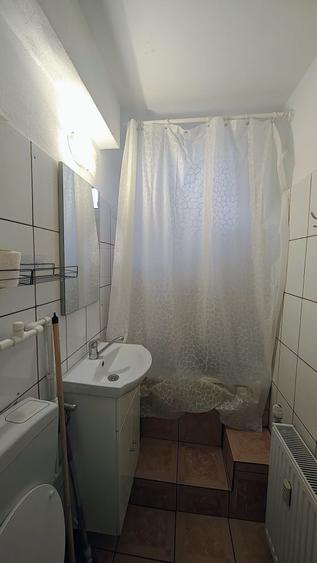 Garsonieră decomandată în Deve