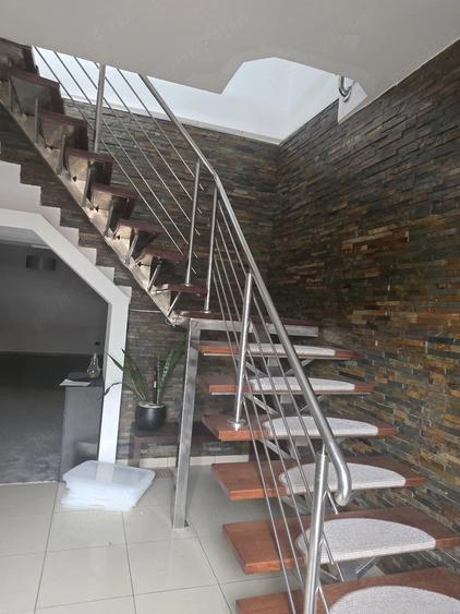 Casă cu Teren 434 Mp în Podgoria