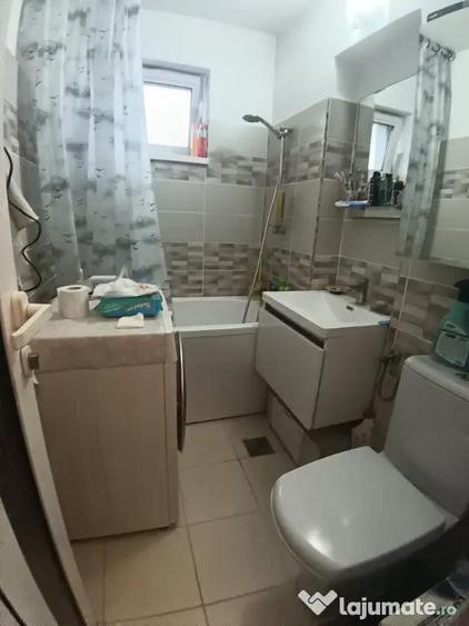Apartament cu 3 camere decomandat în Traian