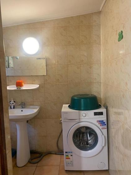 Casă cu 6 camere cu Teren 400 Mp în Central