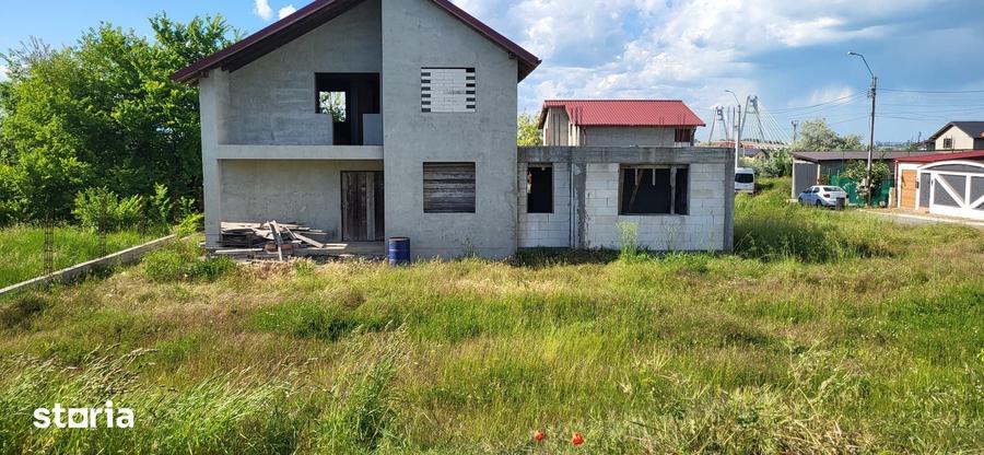 Casă cu 5 camere cu Teren 770 Mp în Agigea