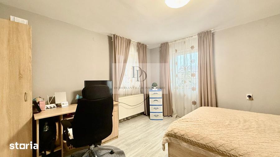 Casă cu 6 camere cu Teren 1400 Mp în Central