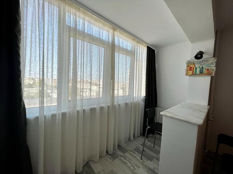 Apartament cu 2 camere decomandat în Casa de Cultură