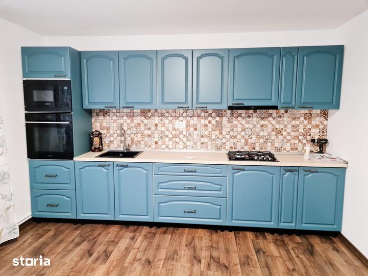 Casă cu 5 camere cu Teren 5000 Mp în Vidra