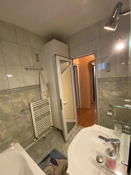 Apartament 4 camere | 104 mp total | Micro 18 | Centrala proprie | Panouri apa calda | Loc parcare | - 9