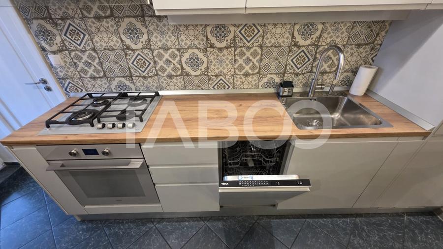 Apartament cu 4 camere decomandat, mobilat în Sebeș