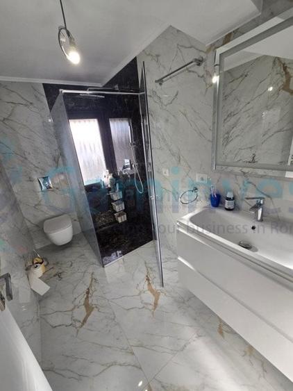 Casă individuală cu 5 camere cu Canalizare în Cihei
