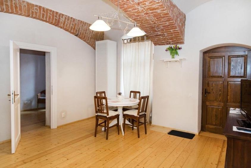 COMISION 0 - Apartament 2 camere ULTRACENTRAL cu loc de parcare - 2