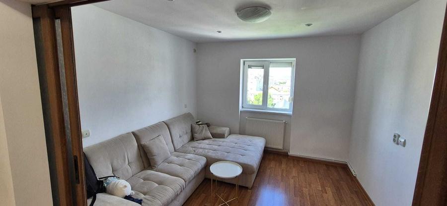 Apartament cu 4 camere decomandat în Zimbru