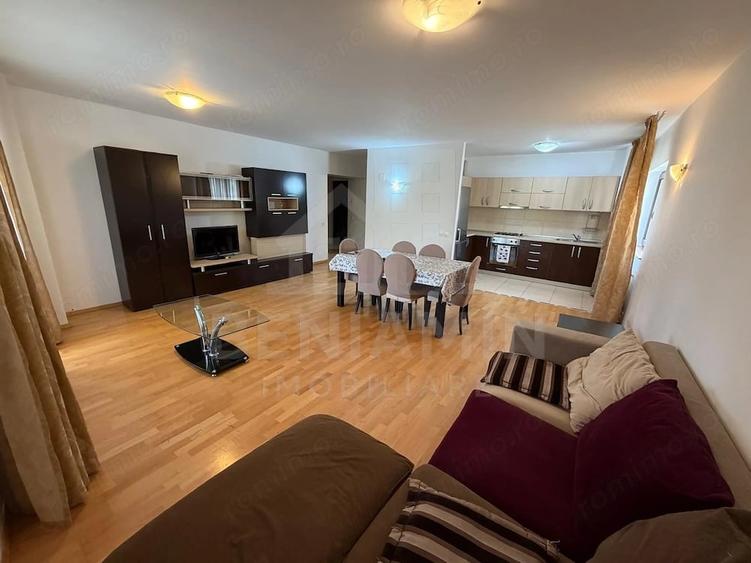 Apartament cu 3 camere decomandat în Astra