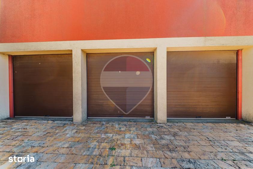 Casă cu 5 camere cu Teren 1030 Mp în Fântânele
