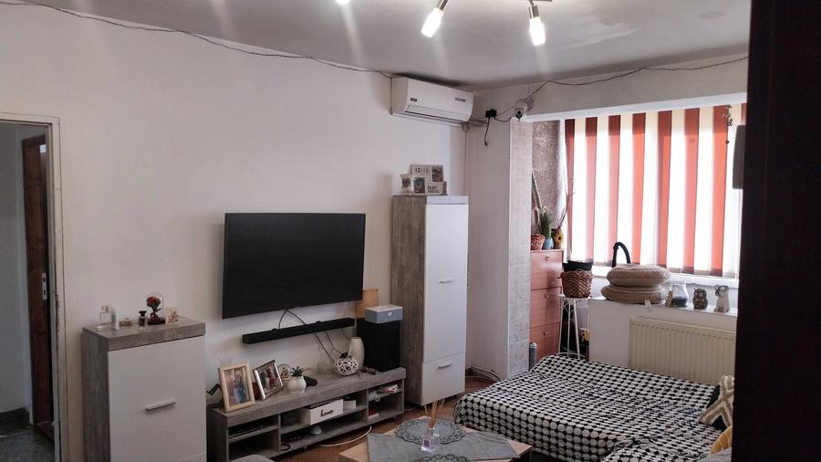 Apartament cu 2 camere nedecomandat în Deve