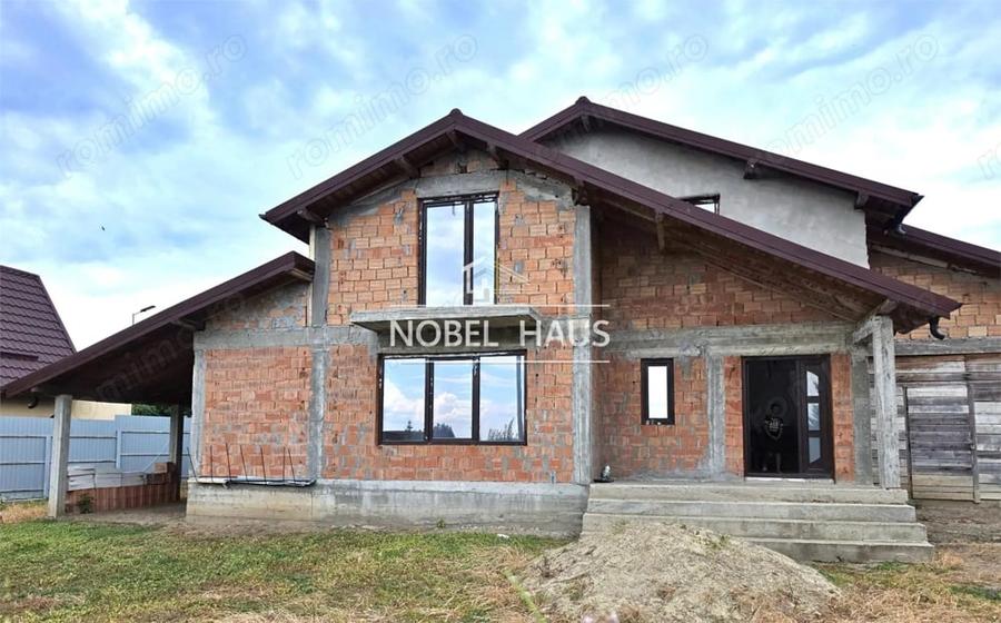 Casă cu Teren 600 Mp în Central