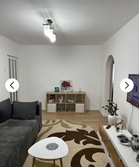 Apartament cu 2 camere semidecomandat în Piața Centrală