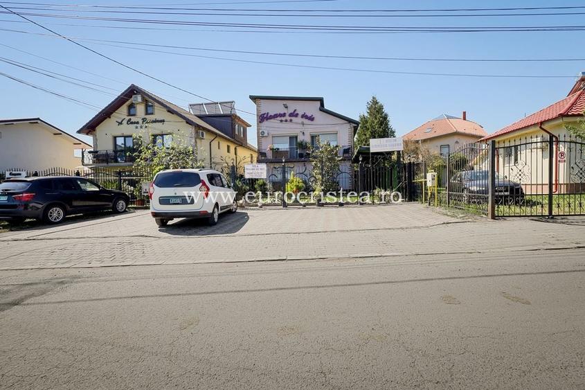 Casă cu 14 camere cu Canalizare în Central