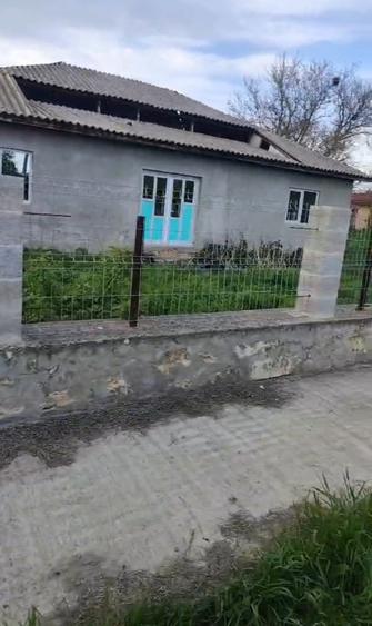 Casă cu 3 camere cu Teren 1631 Mp în Plopeni
