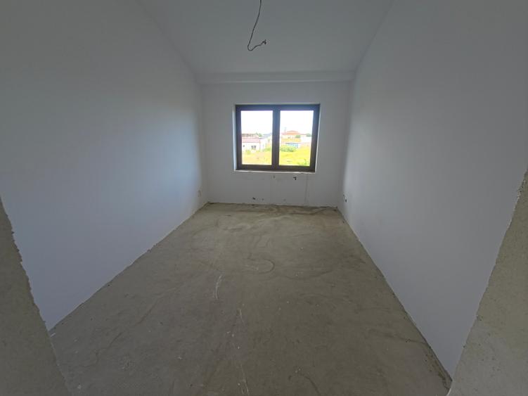 Casă cu 4 camere cu Teren 362 Mp în Cumpăna