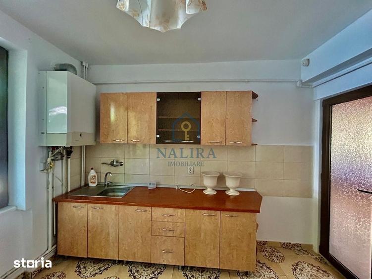 Casă cu 5 camere cu Teren 300 Mp în Central