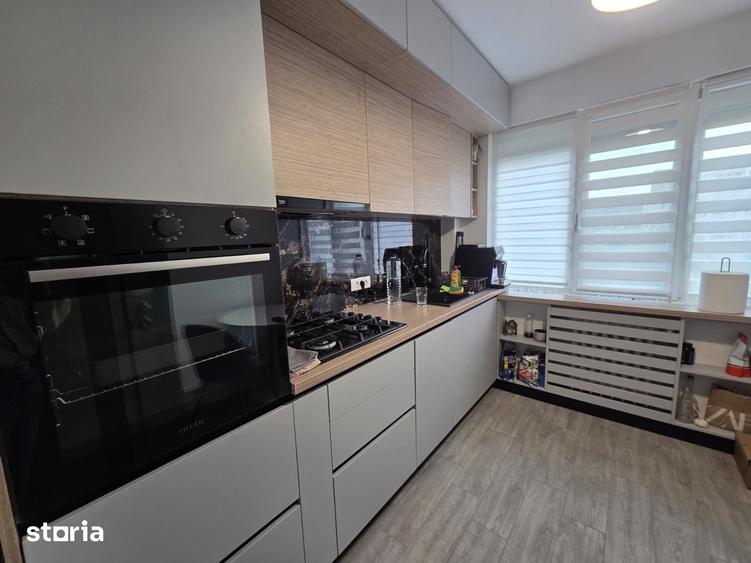 Apartament de vanzare, 3 camere, decomandat, 72 mp, Alexandru cel Bun - 13