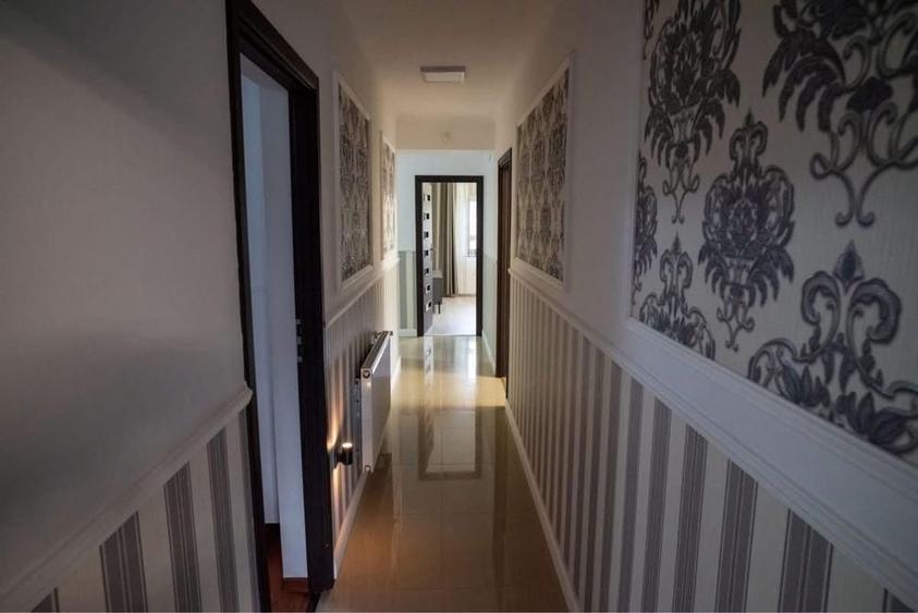 Casă cu 4 camere în Central