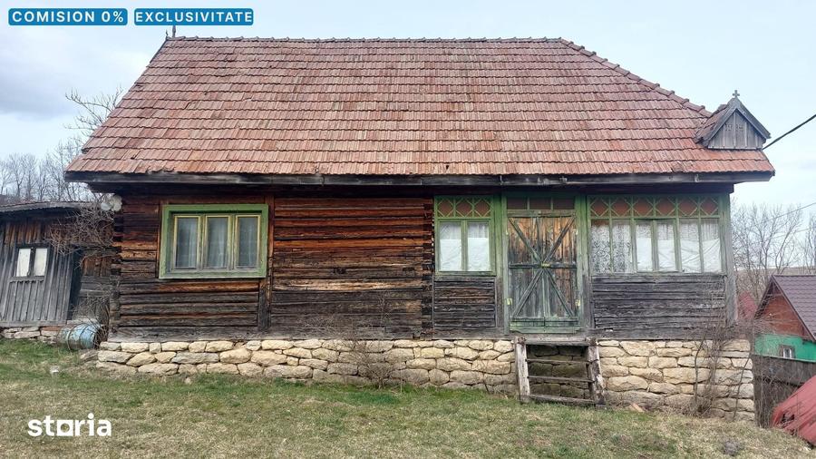 Casă cu 2 camere cu Teren 2295 Mp în Mărgău