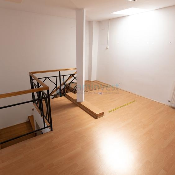 Spațiu comercial, de 382 mp, în Central