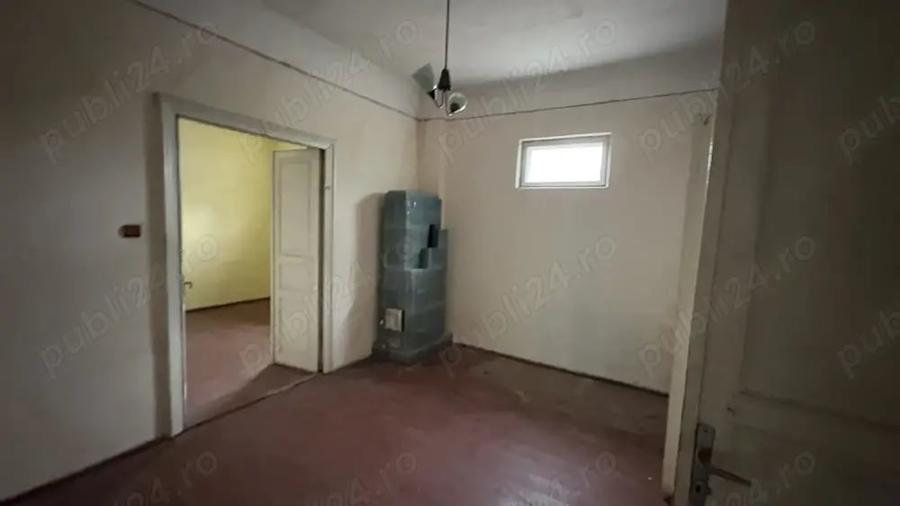 Casă cu 4 camere cu Teren 2100 Mp în Satu Nou