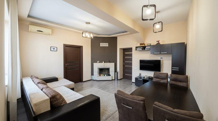 Apartament cu 3 camere semidecomandat în Grivița