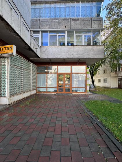 Spațiu comercial, de 51 mp, în Canta