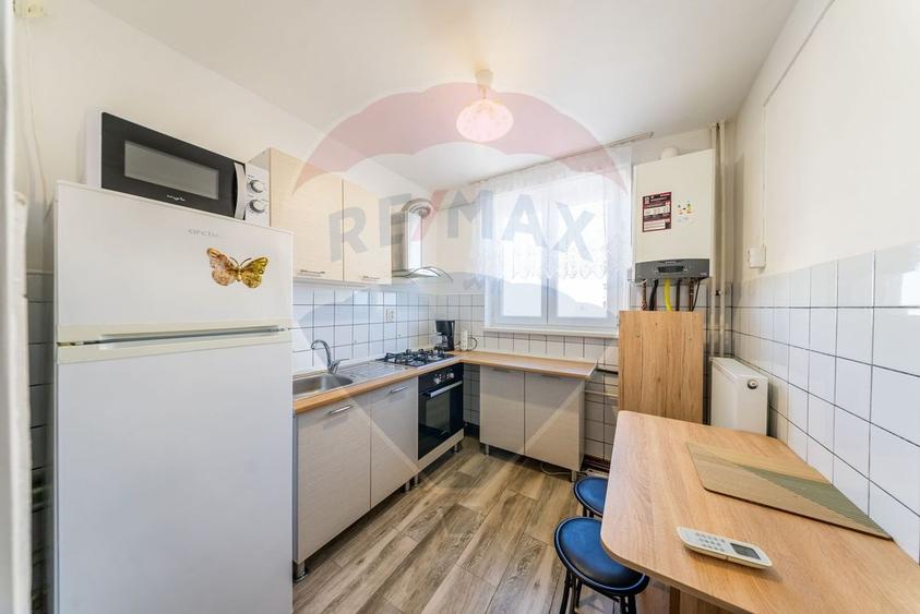 De închiriat apartament modern 2 camere central , centrală gaz . - 7