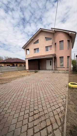Casă cu 4 camere cu Teren 1115 Mp în Bariera Vâlcii