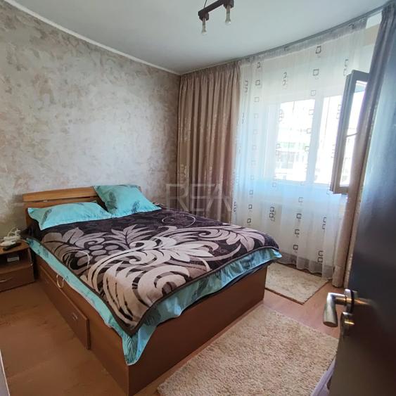 Apartament cu 3 camere decomandat, mobilat în Drumul Taberei