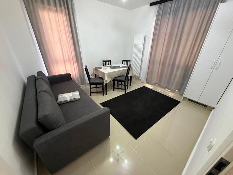 Apartament cu 2 camere decomandat în Roșu
