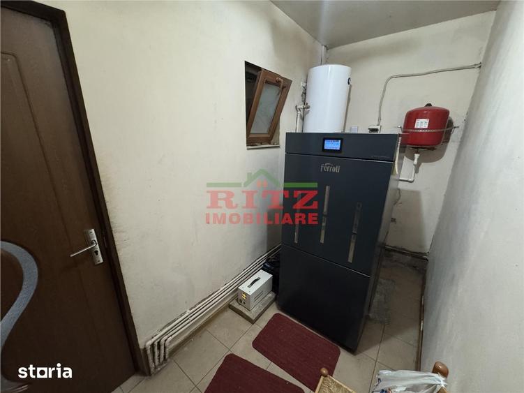 Casă cu 6 camere cu Teren 601 Mp în Central