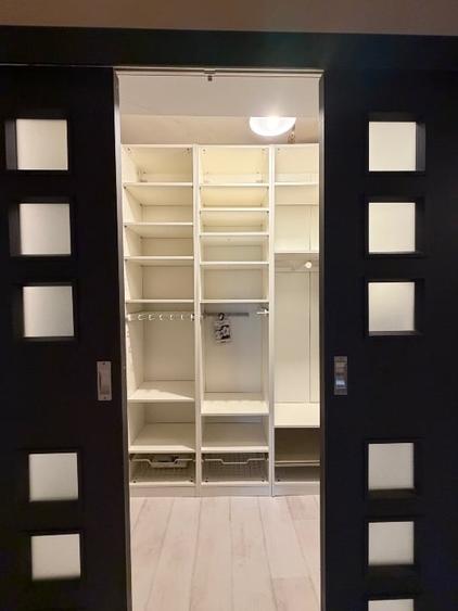 Apartament cu 3 camere decomandat, mobilat în Vitan