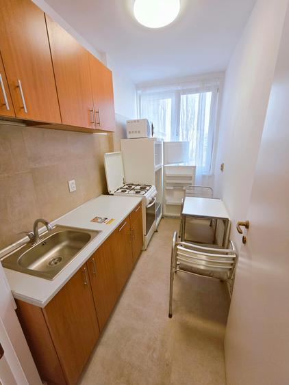 Apartament cu 2 camere semidecomandat, mobilat în Universitate