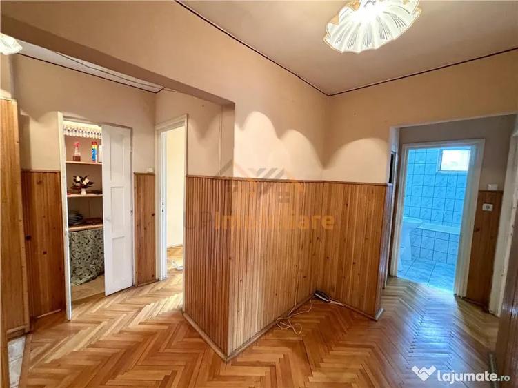 Apartament cu 3 camere decomandat în Dacia