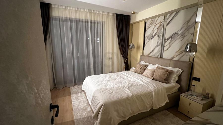 Penthouse cu 5 camere decomandat, mobilat în Iancu Nicolae