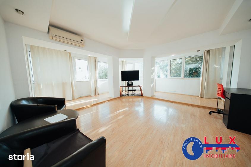 Apartament cu 3 camere decomandat în Babadag