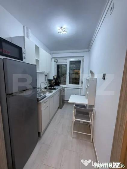 Apartament cu 2 camere semidecomandat în Democrației