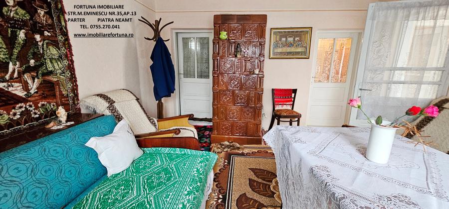 Casă cu 4 camere cu Teren 3630 Mp în Central