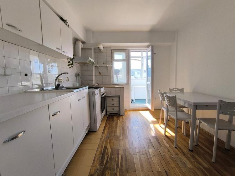 Apartament cu 4 camere decomandat în Gheorgheni