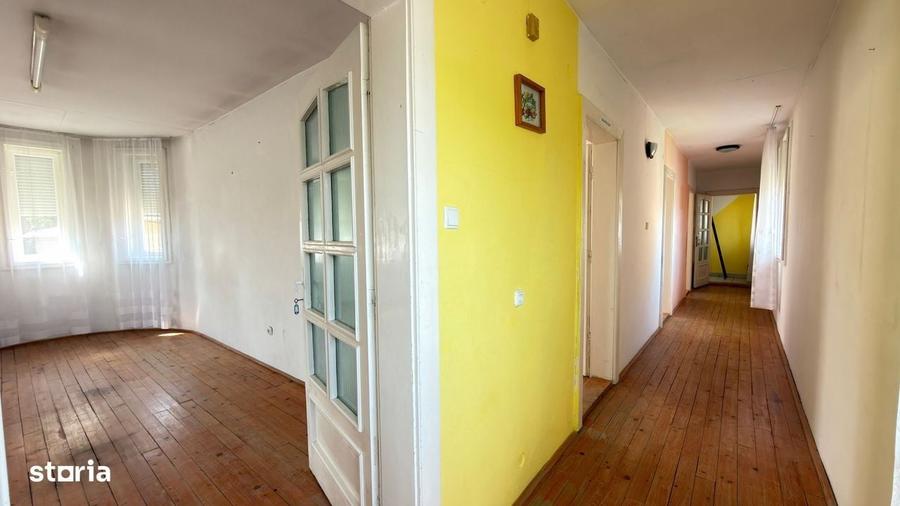 Spațiu comercial, de 342 mp, în Central