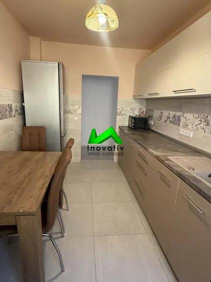 Apartament cu 2 camere decomandat, mobilat în Central