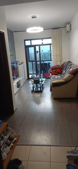 Apartament cu 3 camere semidecomandat în Dobroești